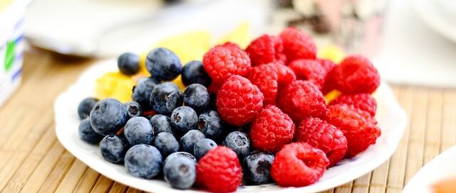 cecilia-par-YUg5RwlnMKc-unsplash super foods