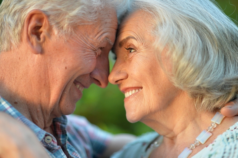 seniors dating myLifeSite