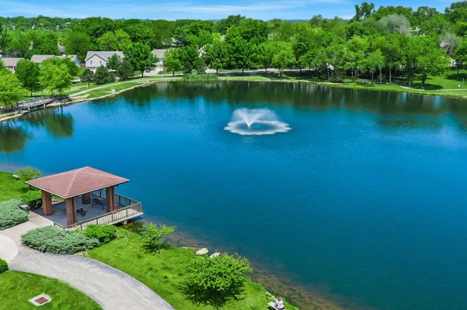 Lakeview Village - Image 5